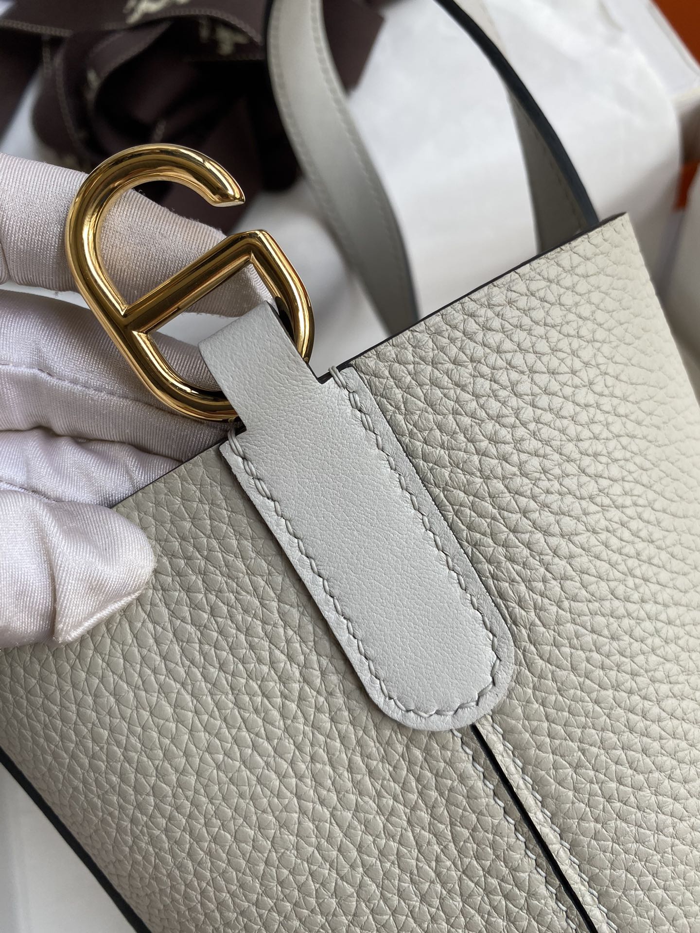 Hermes In The Loop 18 Bag In Pearl Grey Clemence Leather